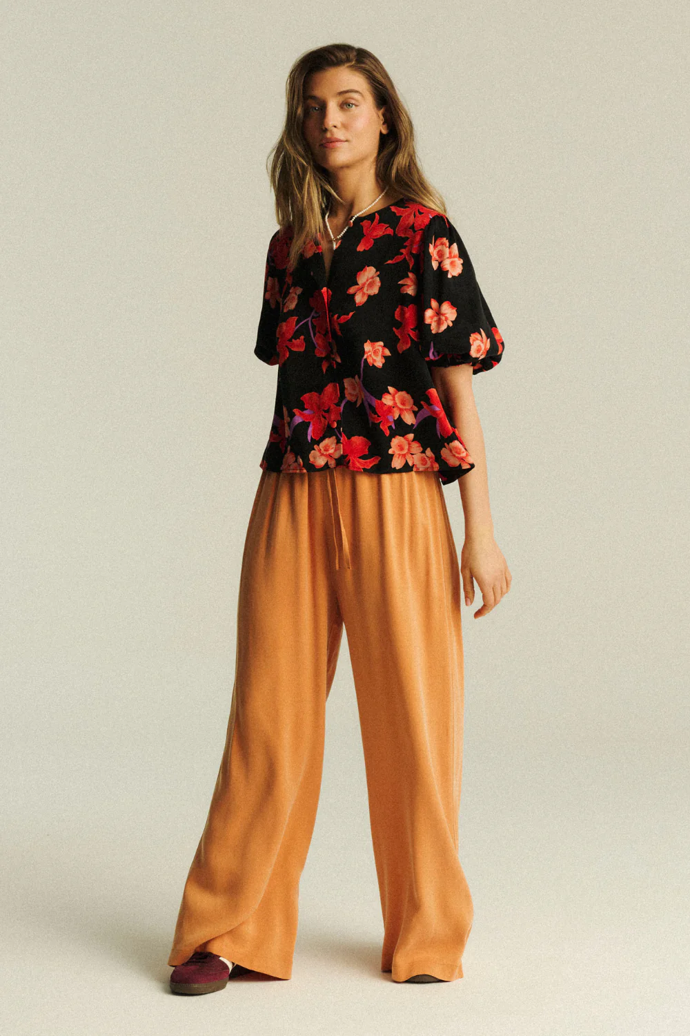 Bluzka Tonya Jacquard Lilies Print - Image 12