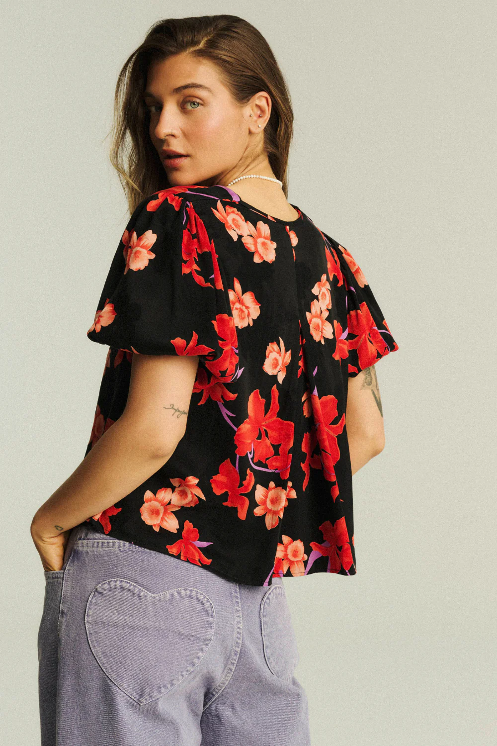 Bluzka Tonya Jacquard Lilies Print - Image 5