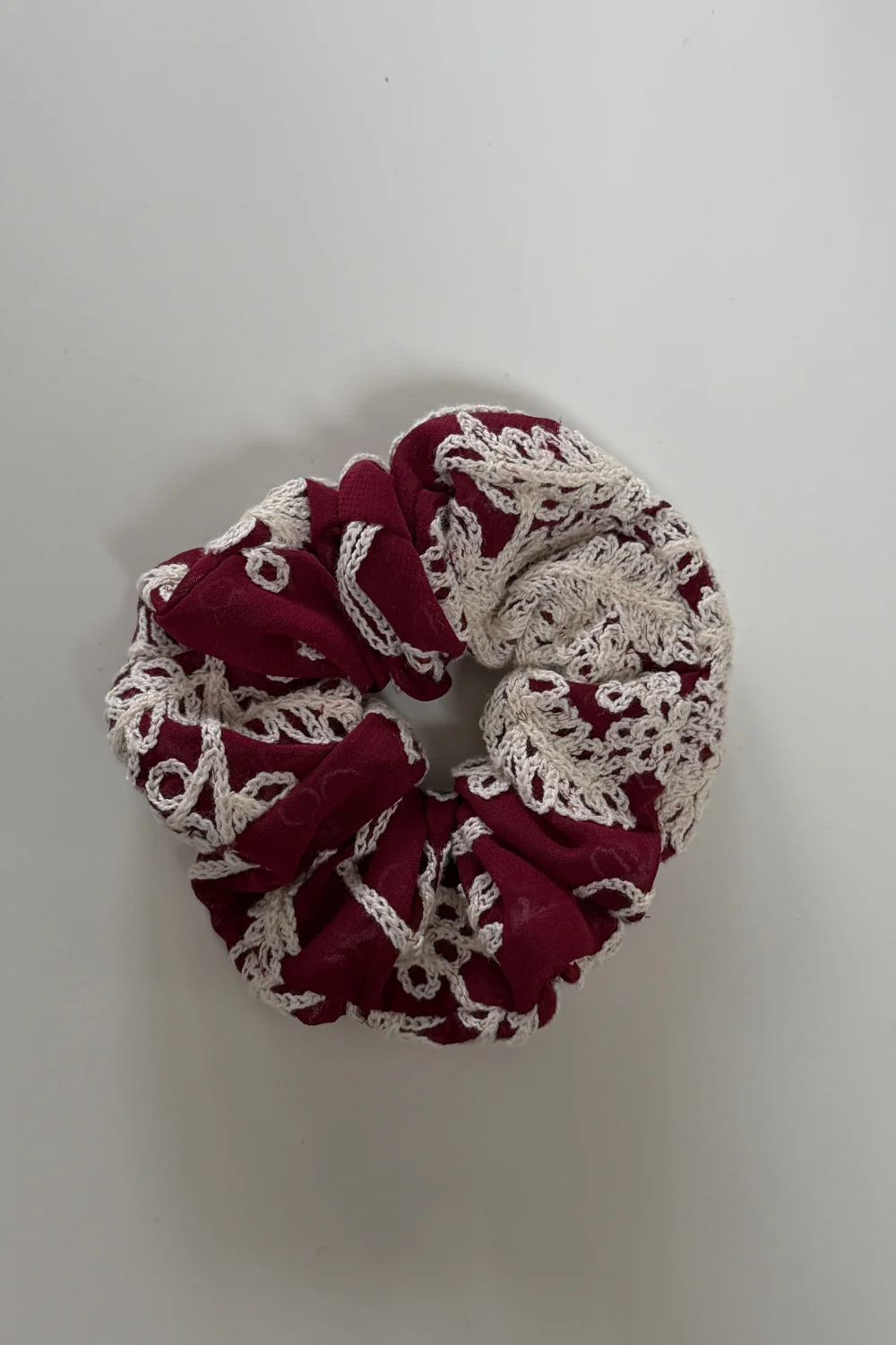 Gumka Scrunchie Bordeaux Embroidery - Image 4