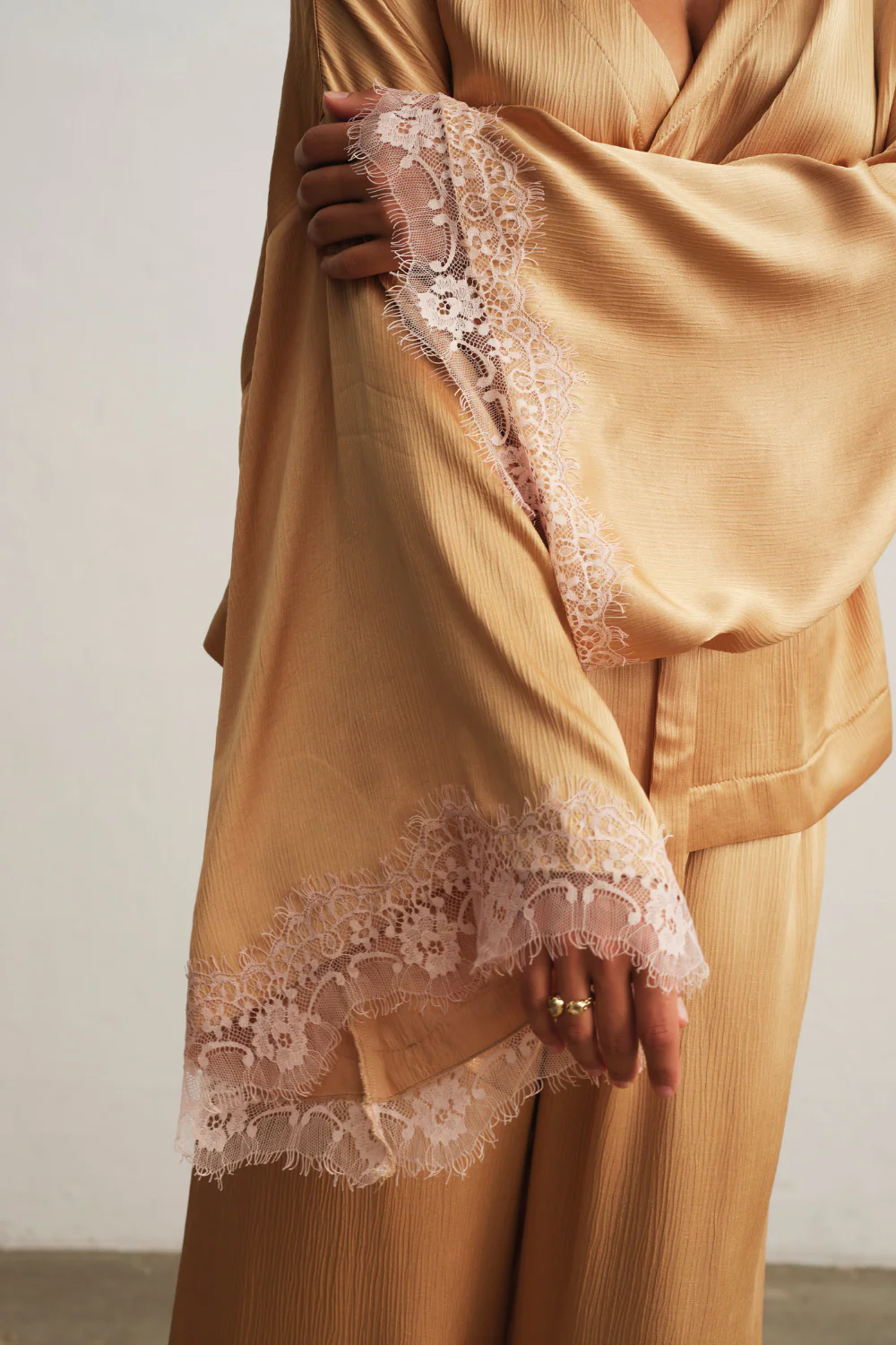 Kimono Amaya Lace Gold - Image 6