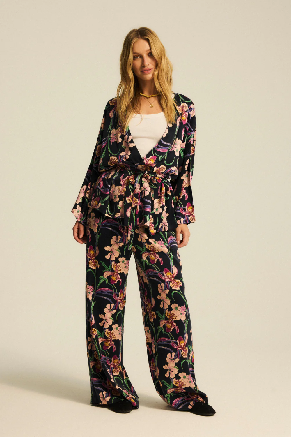 Koszula Kimonowa Bruna Dark Navy Bloom Print - Image 15