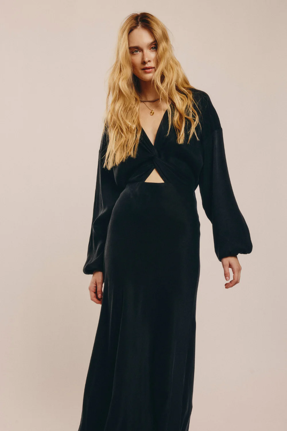 Sukienka Esther Cupro Jet Black - Image 10