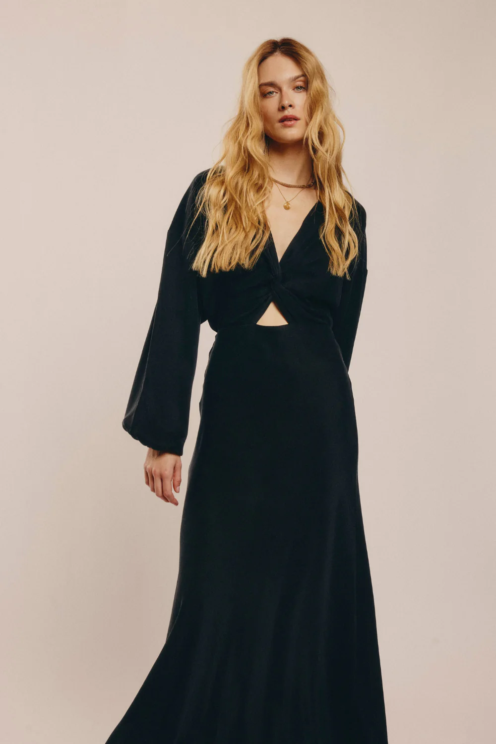 Sukienka Esther Cupro Jet Black - Image 3